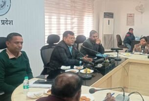 नवागत जिलाधिकारी संजीव रंजन ने पत्रकारों से की भंेट वार्ता